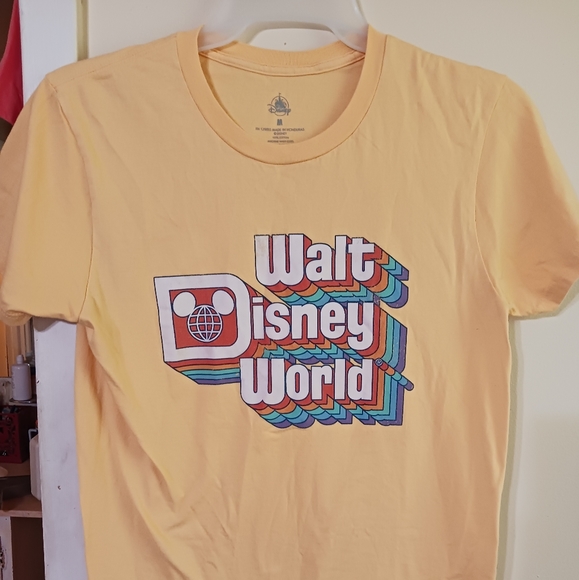WALT DISNEY 70s style logo TShirt - Picture 1 of 3
